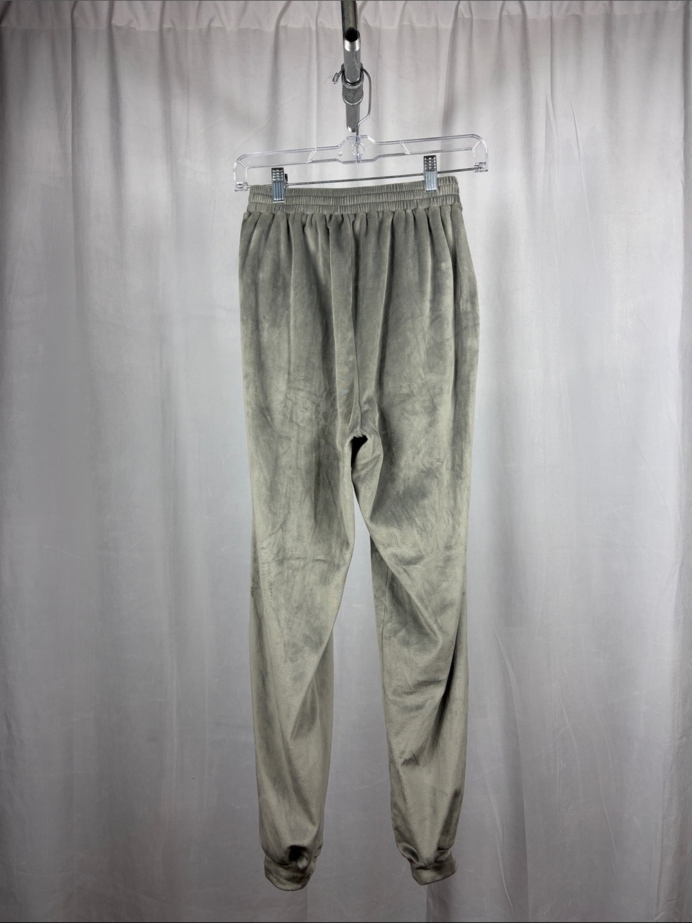 Limited Edition SKIMS Velour Tracksuit Hoodie with Jogger Sweats in Smoke.‎ - Picture 11 of 16